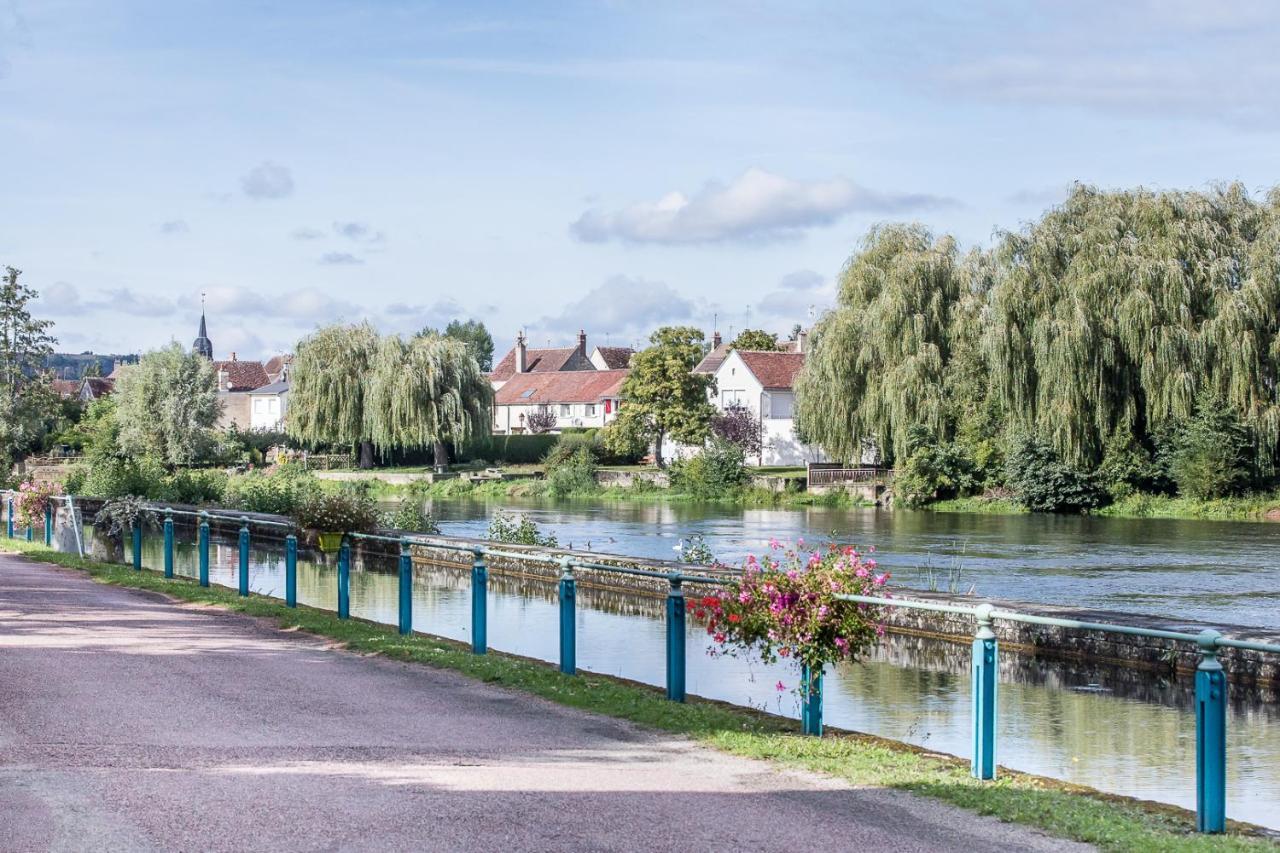 Entre Canal Et Vignes Bed & Breakfast Escolives-Sainte-Camille Exterior foto