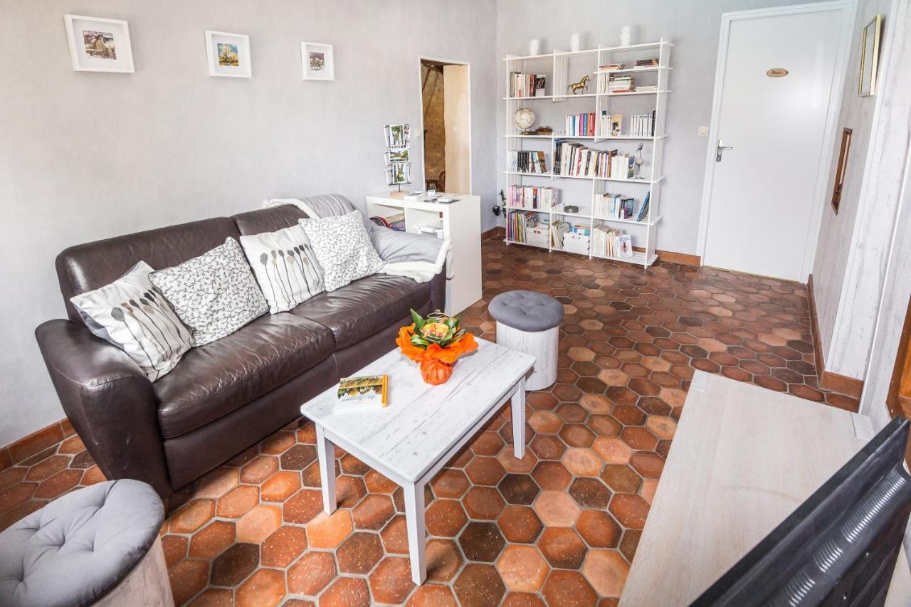 Entre Canal Et Vignes Bed & Breakfast Escolives-Sainte-Camille Exterior foto