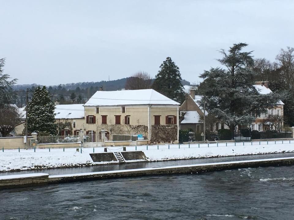 Entre Canal Et Vignes Bed & Breakfast Escolives-Sainte-Camille Exterior foto